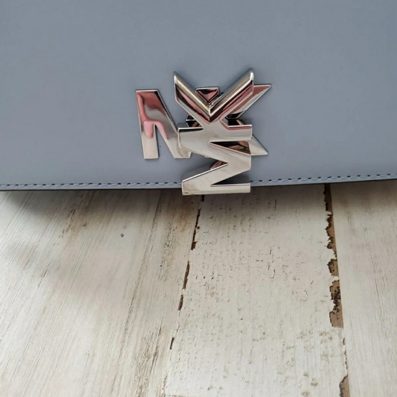 Michael Kors - Picture 5 of 7